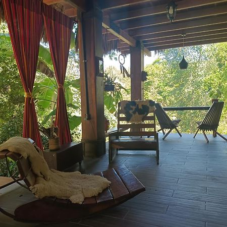 Alice Guesthouse エル・レマテ エクステリア 写真