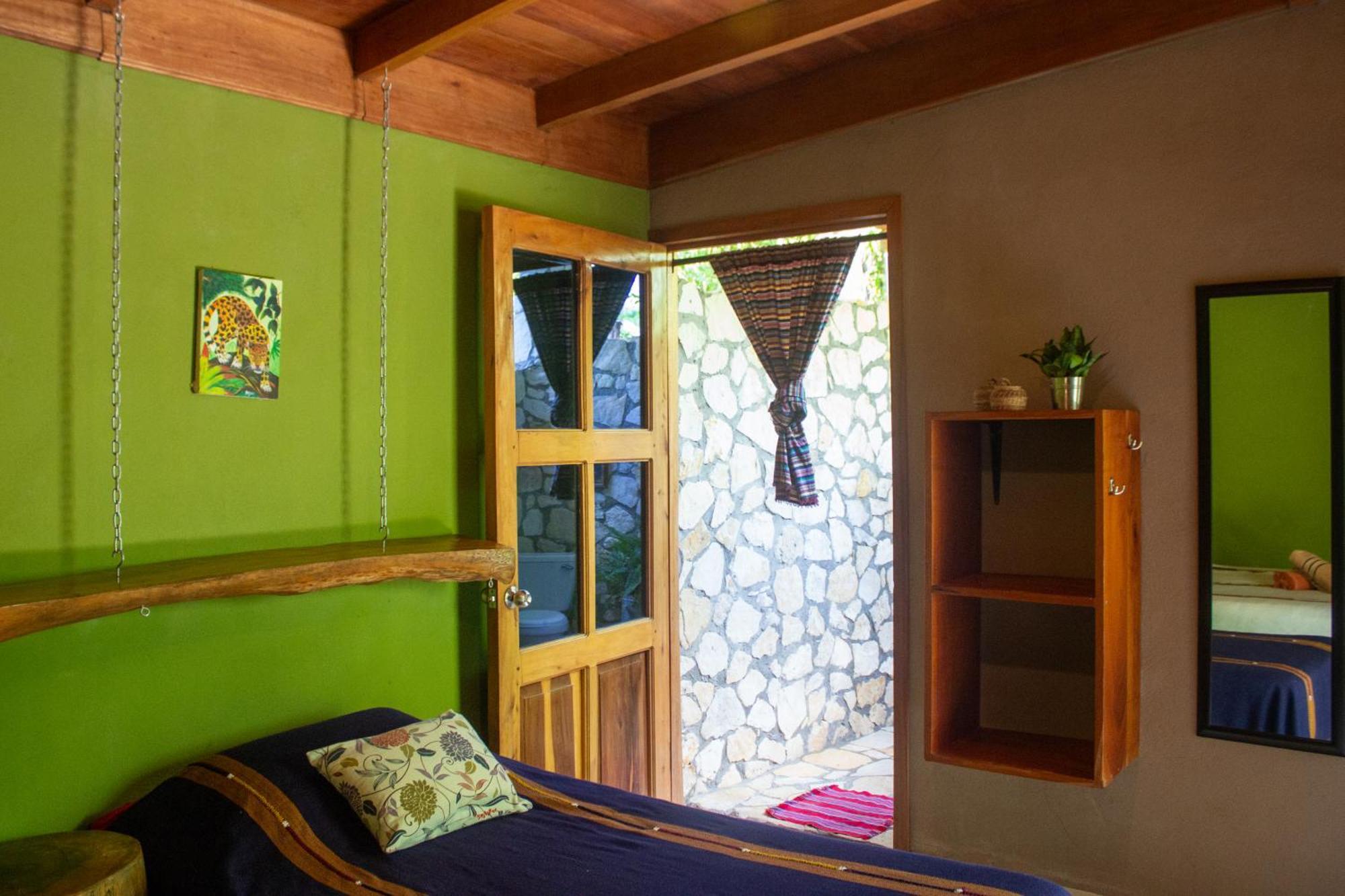 Alice Guesthouse エル・レマテ エクステリア 写真