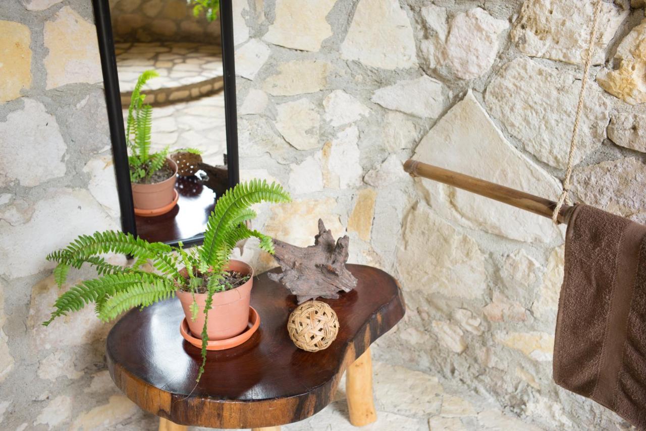 Alice Guesthouse エル・レマテ エクステリア 写真